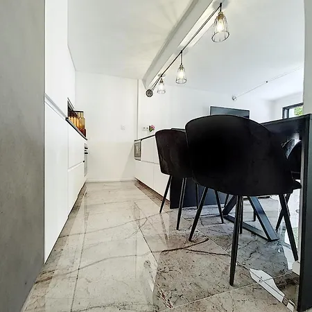Apartament Moyi