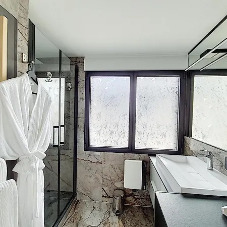 Apartament Moyi *