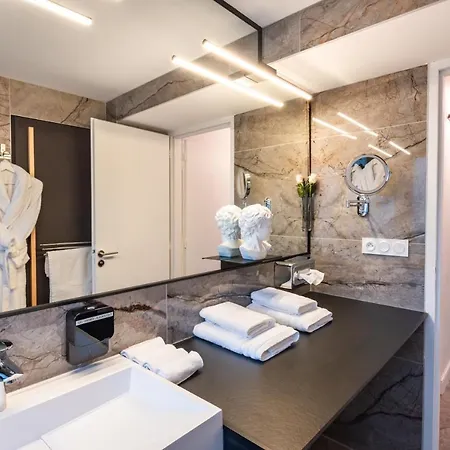 Apartament Moyi *